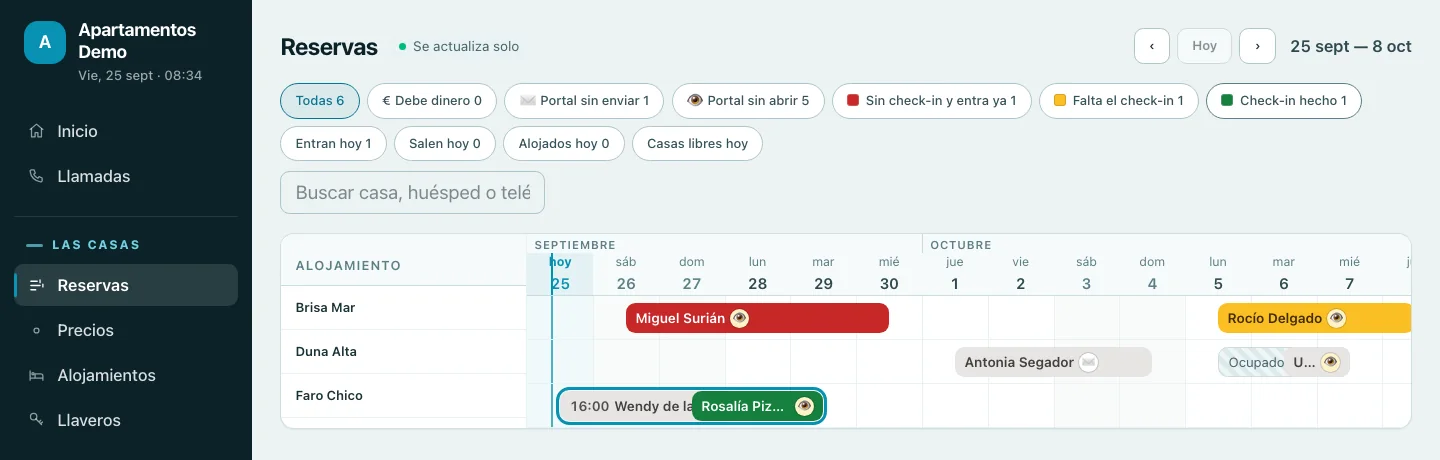 Calendario de reservas por casa con filtros de cobro, portal y check-in
